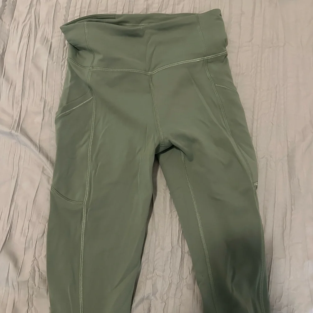 light green 25” align pocket lululemon leggings - Picture 1 of 2